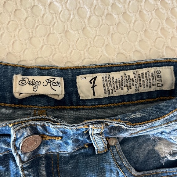 Jean shorts - Picture 3 of 3